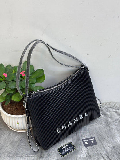 Chanel
90 dhs💓

Zain244
♥️♥️♥️