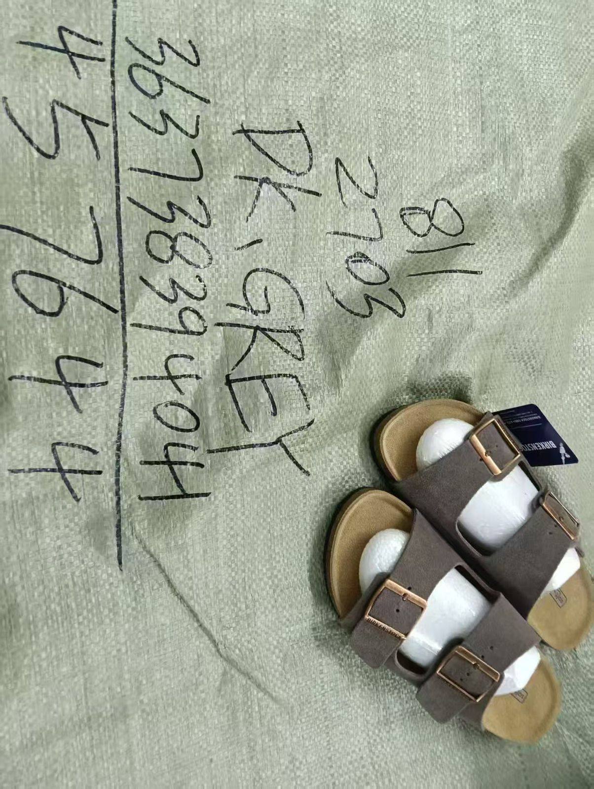 Bk

Size 36 to 41

110 dhs🪙🌨️

Zain146
♥️♥️♥️