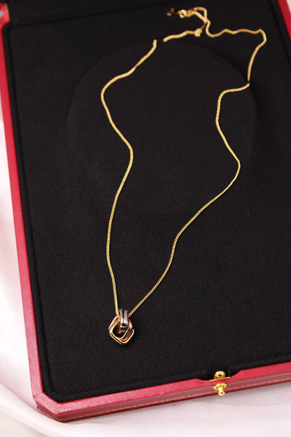 Cartier

TRINITY PENDANT, CUSHION-SHAPED

Super Master Quality 

85 dhs🇦🇪 with Normal Box

145 dhs🇦🇪 with original Box 
Zain209
♥️♥️♥️