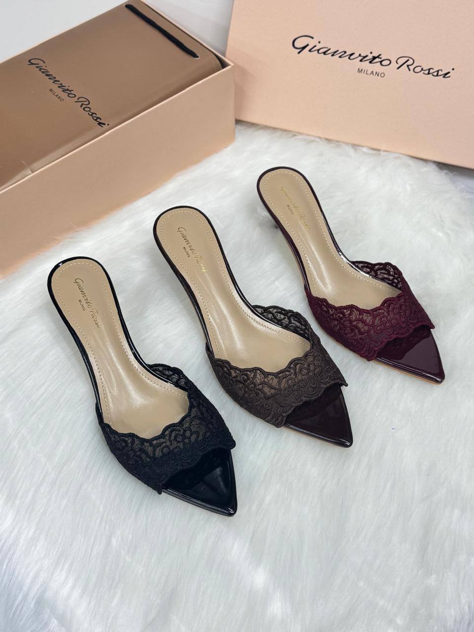 GIANVITO ROSSI
3CM👠👠
size 36-37-38-39-40-41
High Quality 💯

110 dhs🇦🇪🇦🇪

Zain21
♥️♥️♥️