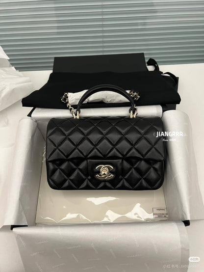 Chanel 
Master ++
250 dhs🪙🌨️

Zain10
♥️♥️♥️