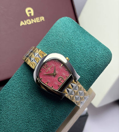 Aigner watch for ladies good quality 
260 dhs✅

Zain59
♥️♥️♥️