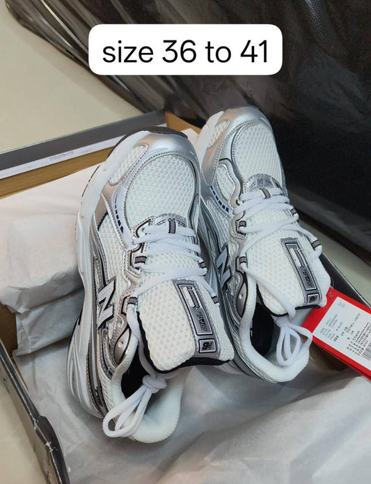 new balance 740

size 36 to 41

100 dhs🌺

Zain146