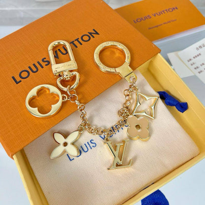 Bag chain

75 dhs 

Zain89
♥️♥️♥️