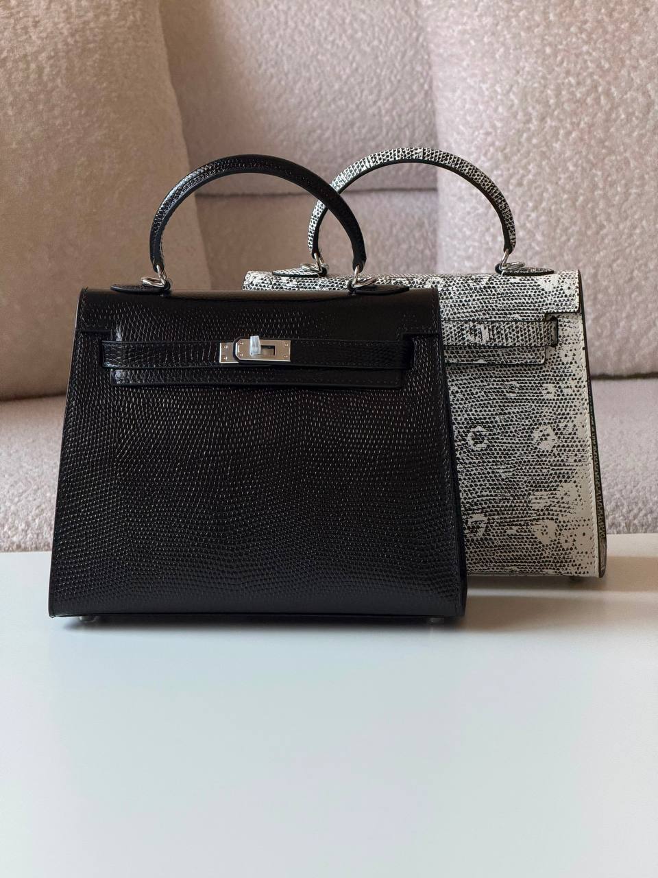 Hermes kelly lizard 25cm💕master quality😍with box❤️
440 dhs✅

Zain52
♥️♥️♥️