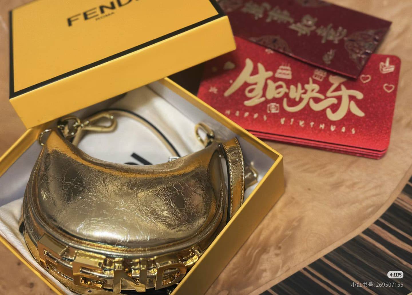 Fendi
Master 
270 dhs❤️

Zain10
♥️♥️♥️