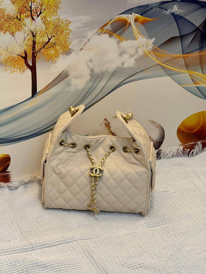 CHANEL
Best quality 
120 dhs✅
size 26Cm

Zain290
♥️♥️♥️