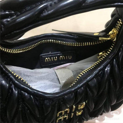 MIU MIU 

25*18*7 cm

100 dhs🇦🇪

With box

Zain17 
♥️♥️♥️