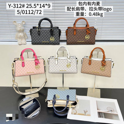 MK
ᴛᴏᴅ ʜᴀɴᴅʟᴇ ʙᴀɢ
ᴡɪᴛʜ ʟᴏɴɢ ʙᴇʟᴛ sᴛʀᴀᴘ
sɪᴢᴇ : 25.5 cm

70 dhs✅

Zain31
♥️♥️♥️