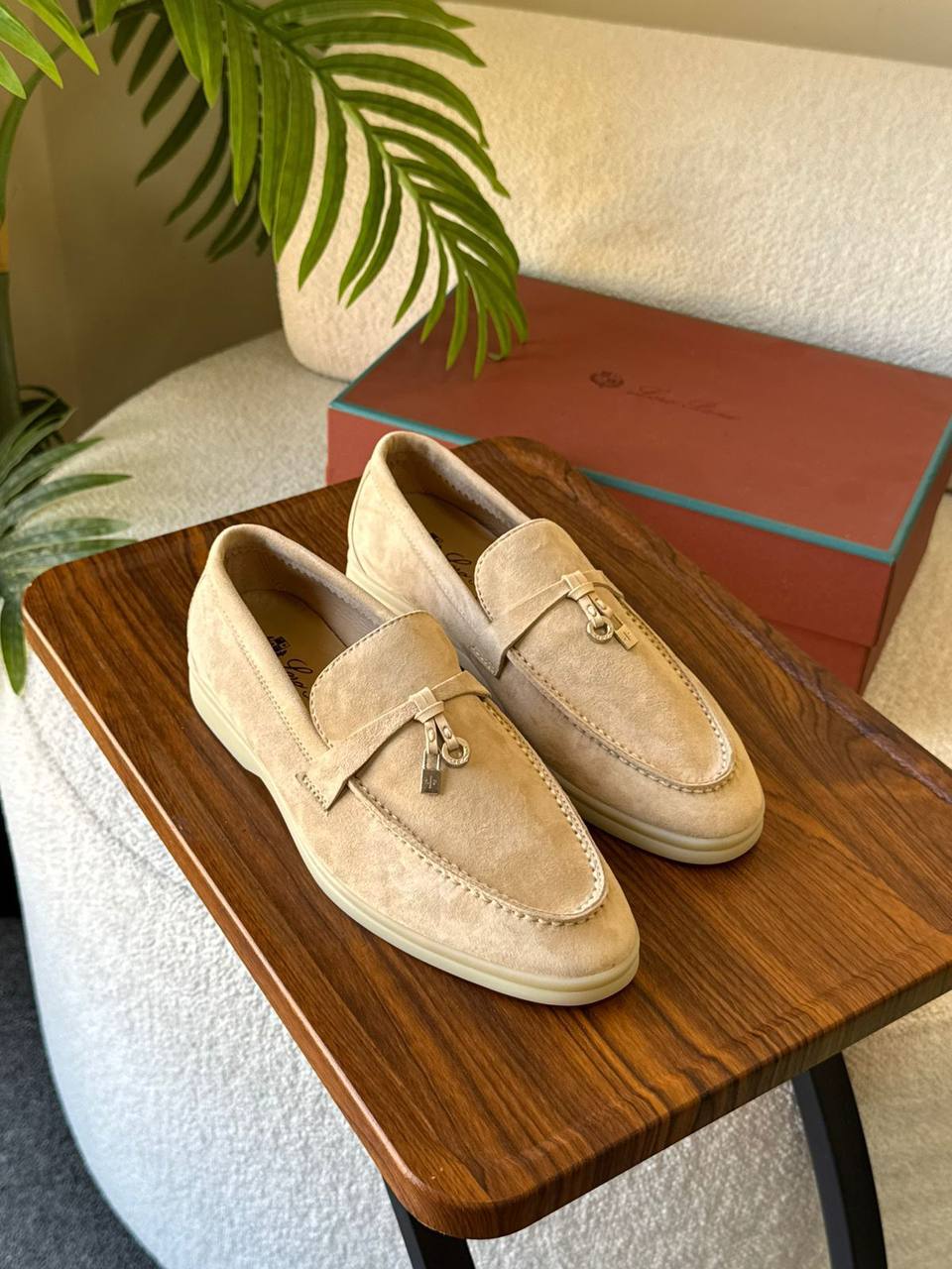 LORA PIANA 
SuperMaster Quality 💯
450 dhs💓
Size:36-41💥

Zain171
♥️♥️♥️