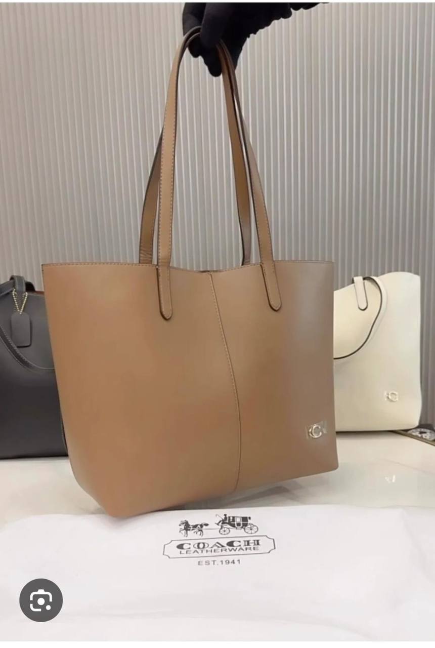 COACH 
GOOD QUALIT 
100 dhs🪙💚

Zain200
♥️♥️♥️