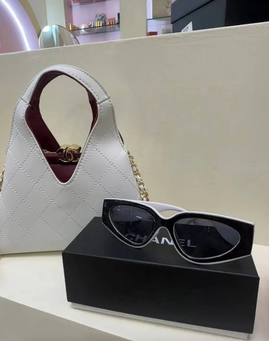 Chanel bag 140 dhs
With box

Chanel glasses 
65 dhs  with box

Valvet pretty shop
♥️♥️♥️

Zc