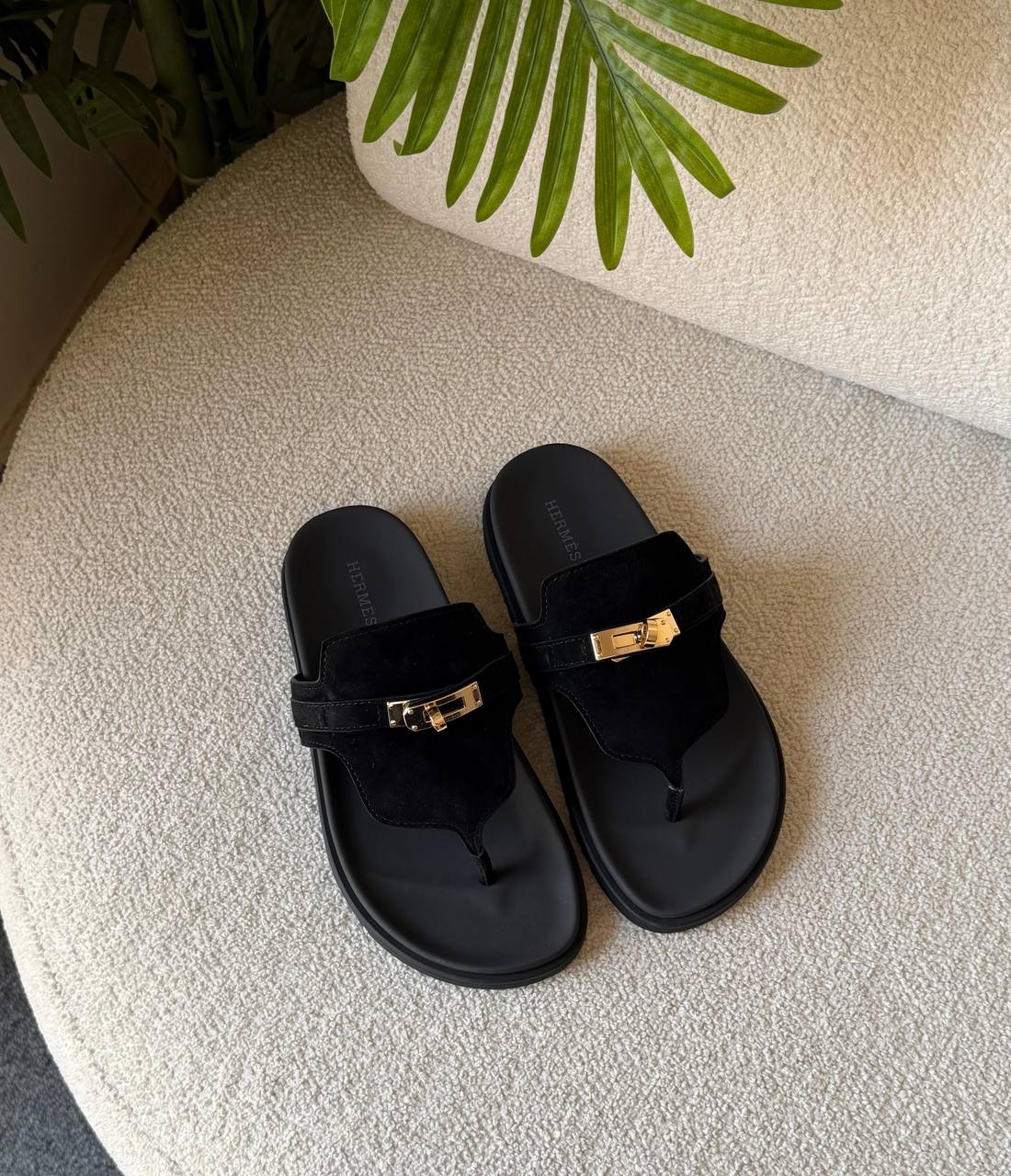 HERMES 
SuperMaster Quality 💯
450 dhs🇦🇪🇦🇪
Size: 36-41 💥

Zain171
♥️♥️♥️