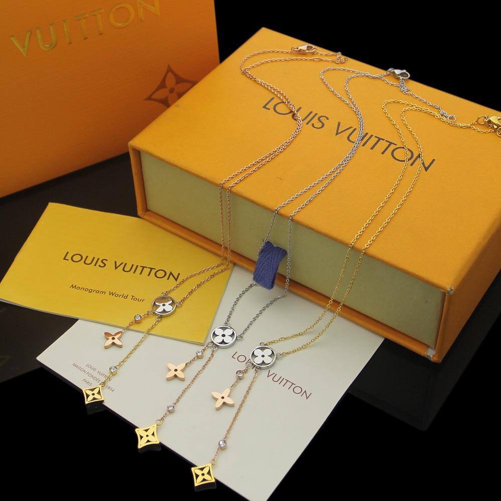 LV NECKLACE
MASTER✨💫
EACH 55 DHS✅
WITH SMALL BOX AND PAPER BAG🎁🛍️

Zain89
♥️♥️♥️