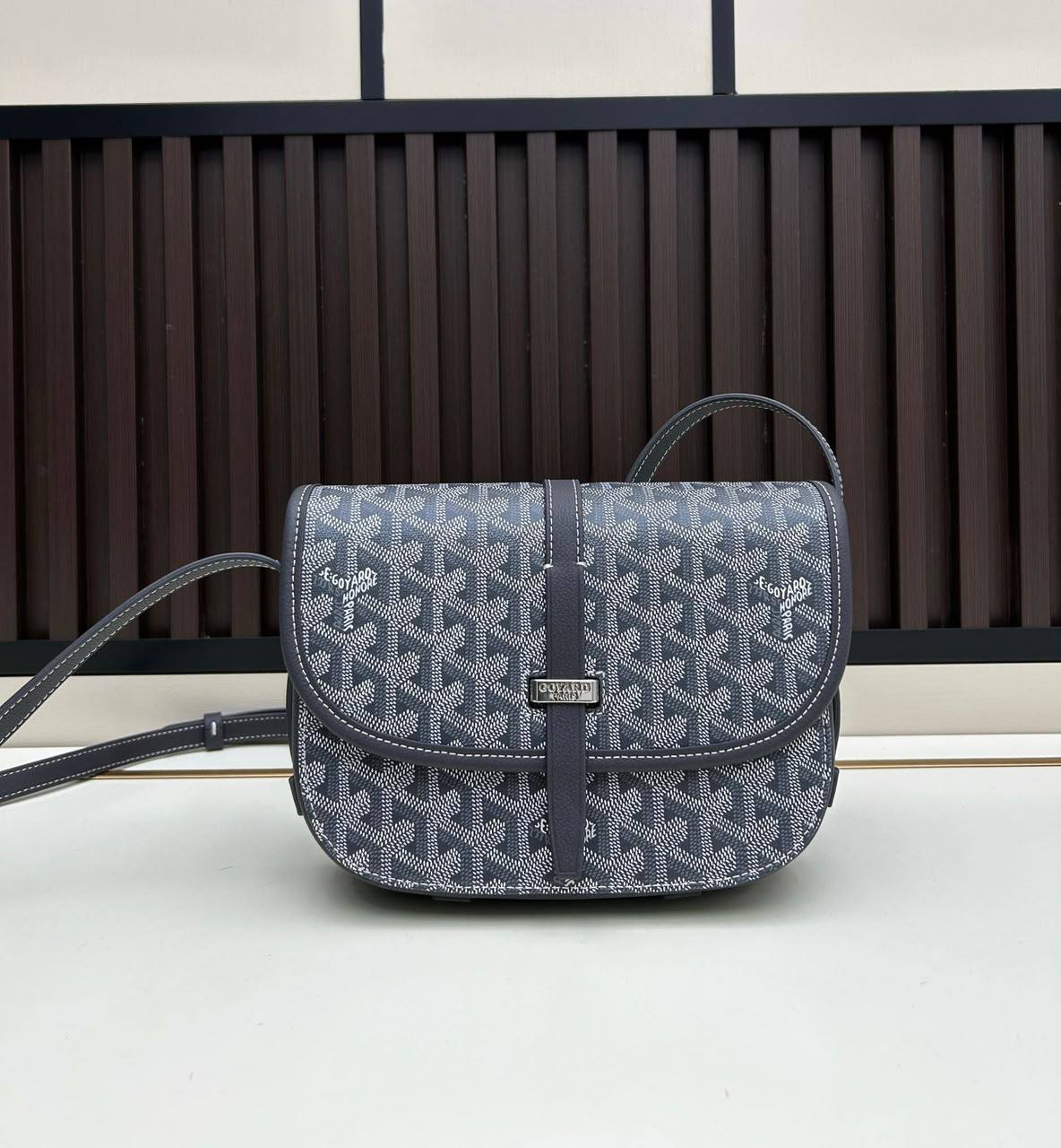 GOYARD SLING BAG 
UNISEX 
HIGH QUALITY 
WITH BOX
110 dhs🇦🇪🇦🇪

Zain295
♥️♥️♥️
