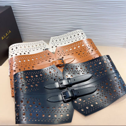💙 ALAIA 💙
💙*Super Master*💙
💙*With original box*💙
380 dhs💓

Zain281
♥️♥️♥️
