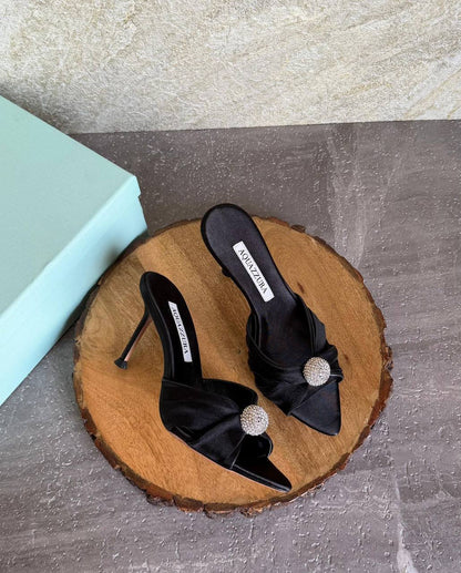 AQUAZZURA
SuperMaster Quality 💯
450 dhs✅
Size: 36-41💥

Zain171
♥️♥️♥️