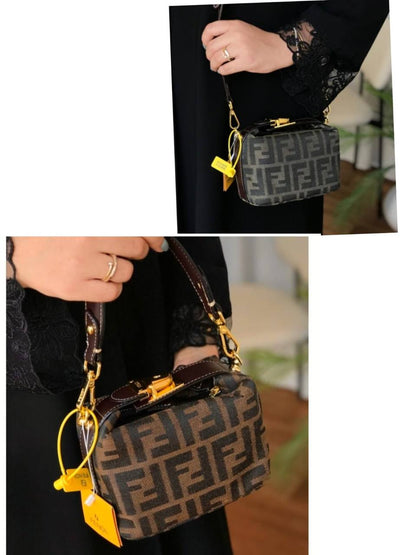 Fendi
95 dhs🇦🇪🇦🇪
with box
size 16cm

Zain26
♥️♥️♥️