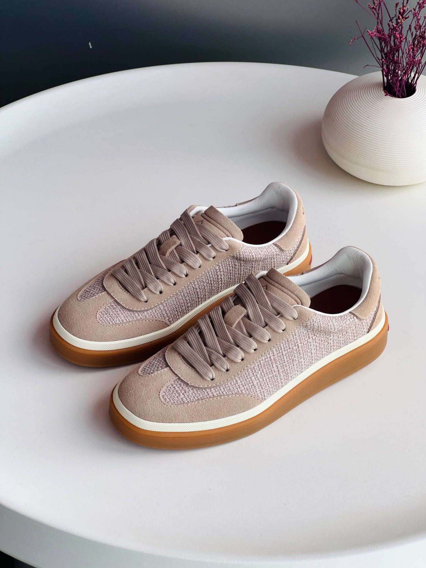 LORO PIANA 
Size 36-41
_Super master high quality_🪡
450 dhs✅

Zain176
♥️♥️♥️