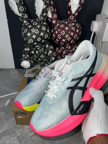 Asics Metaspeed Ededge Paris "Light Blue /Black"🔵
36-45 AVAILABLE 🤩
220 dhs✅

Zain242
♥️♥️♥️