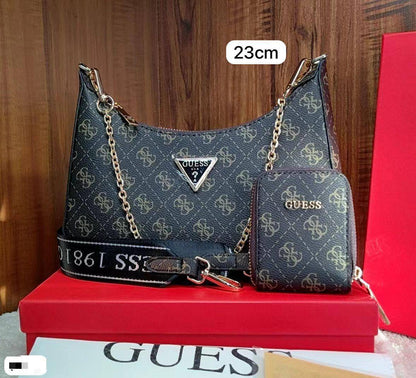 💞 Guess / prada 2 in 1
1⃣️ First quality + 🎁
Size: 23 * 16  cm 
85 dhs✅
with box 🎁

Zain115
♥️♥️♥️
