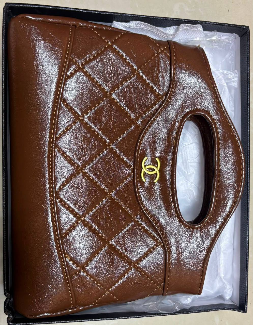 Chanel
with box
95 dhs✅

Zain219
♥️♥️♥️