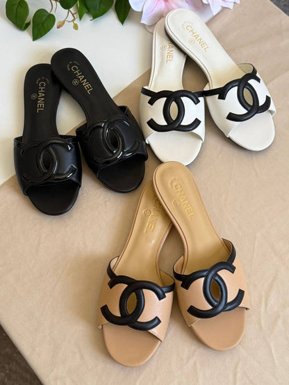 Chanel 🖤
✨ 𝐍𝐞𝐰 𝐂𝐨𝐥𝐥𝐞𝐜𝐭𝐢𝐨𝐧
✨ 𝐒𝐮𝐩𝐞𝐫 𝐌𝐚𝐬𝐭𝐞𝐫 𝐐𝐮𝐚𝐥𝐢𝐭𝐲
✨ 𝐀𝐯𝐚𝐢𝐥𝐚𝐛𝐥𝐞 𝐍𝐨𝐰
✨ 𝐒𝐢𝐳𝐞𝐬: 𝟑𝟔 — 𝟒𝟏
450 dhs✅

Zain298
♥️♥️♥️