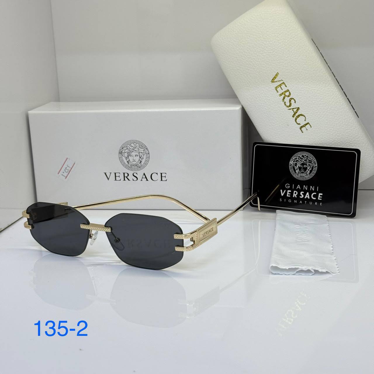 SUNGLASSES 🕶️
GOOD QUALITY 
50 dhs✅

Zain40
♥️♥️♥️