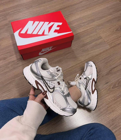 Nike V5 RNR,
size 36 to 45,
210 dhs🪙💕

Zain196
♥️♥️♥️