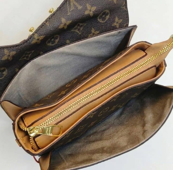 LV
ᴛʀᴜɴᴋ  ᴄʀᴏssʙᴏᴅʏ ʙᴀɢ
ᴘᴀᴅʟᴏᴄᴋ ɢᴏʟᴅ ʜᴀʀᴅᴡᴀʀᴇ
ɢᴏʟᴅ ʜᴀʀᴅᴡᴀʀᴇ
sɪᴢᴇ: 22 cm

75 dhs💓

Zain31
♥️♥️♥️