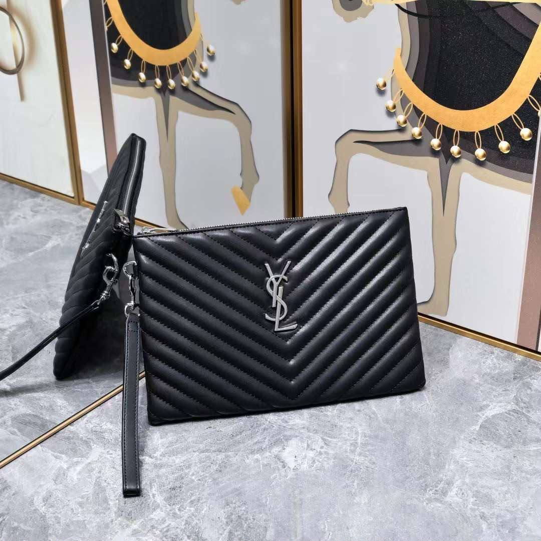 Ysl

230 dhs🇦🇪🇦🇪

Zain153
♥️♥️♥️