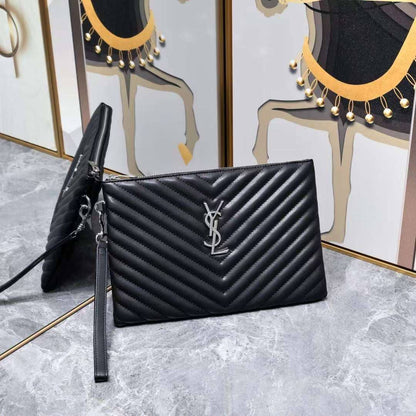 Ysl

230 dhs🇦🇪🇦🇪

Zain153
♥️♥️♥️