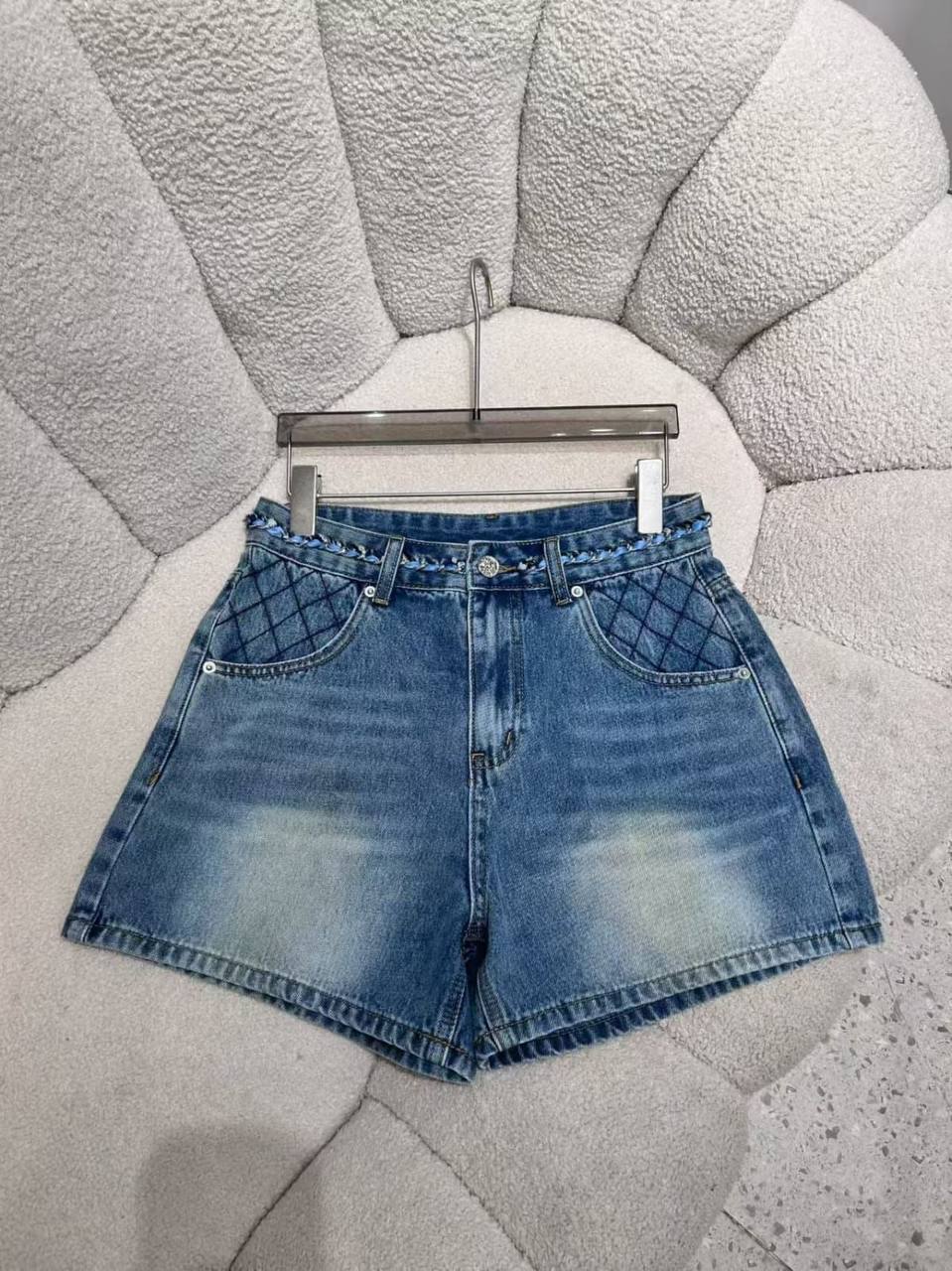 *New collections*                                                
CHANEL
*Super Master quality*
*Sizes: S M L* 
300 dhs💓

Zain308
♥️♥️♥️