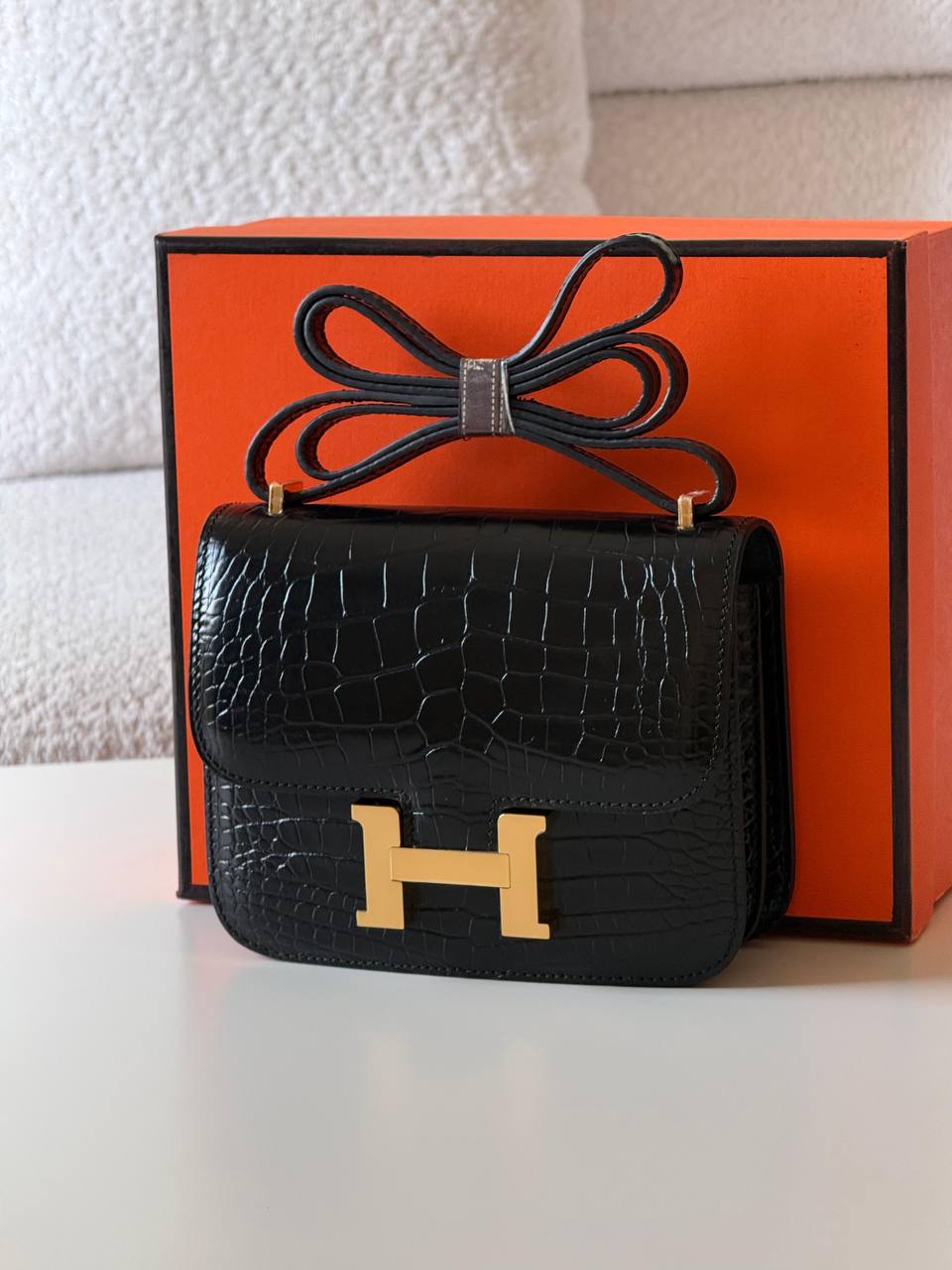 Hermes constance croc 18cm💕master quality😍

with box❤️
🎁🎁🎁

340 dhs🪙🖤🇦🇪

Zain52
♥️♥️♥️