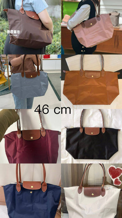 Longchamp 
good quality, good 
size. 46 * 30 cm
65 dhs❣️

Zain12
♥️♥️♥️