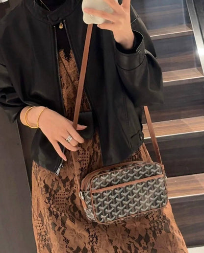 GOYARD 

SLING BAG NEW CAME UNISEX HIGH QUALITY 
WITH BOX
🎁🎁🎁

95 dhs💓

Zain39
♥️♥️♥️