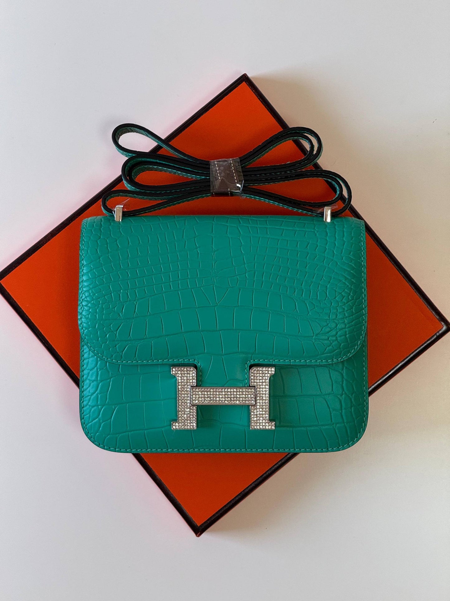 Hermes constance 18cm💕master quality😍

with box❤️
🎁🎁🎁

550 dhs🪙🌨️

Zain52
♥️♥️♥️