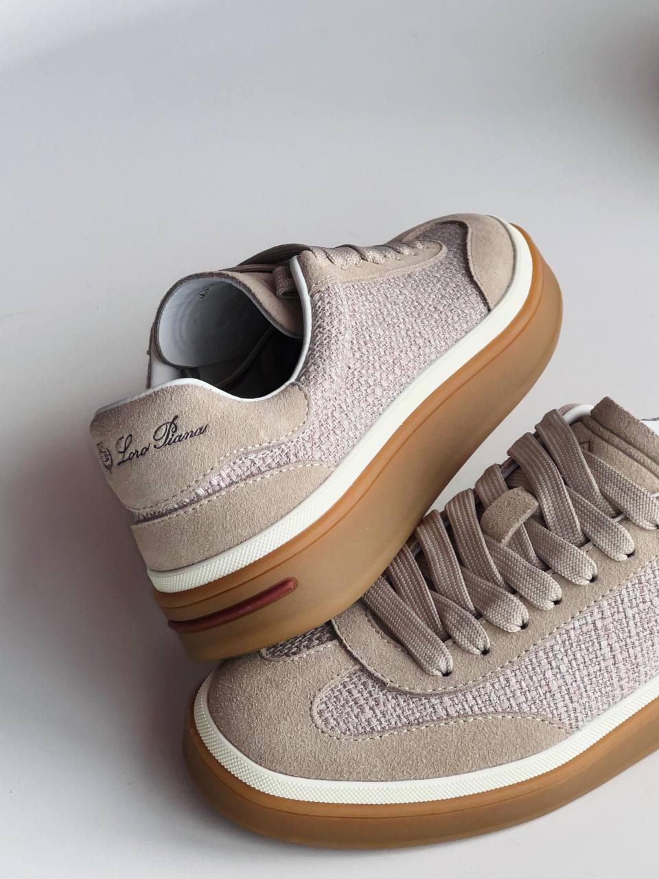 LORO PIANA🐎 LV
Size 36_41
Super high quality* 
450 dhs✅

Zain176
♥️♥️♥️