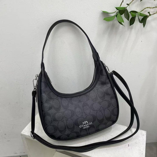 Coach
24*24*8cm
70 dhs🪙💚

Zain17
♥️♥️♥️