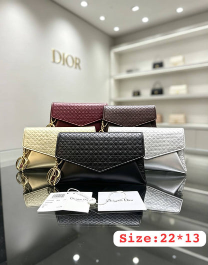 AVAILABLE 
Dkny PUNCH 

WITH BOX 
90 dhs🇦🇪🇦🇪

Zain169
♥️♥️♥️