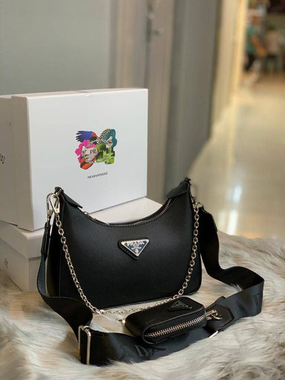 PRADA
SIZE……….24cm🌷
95 dhs💛
with box✅

Zain51
♥️♥️♥️