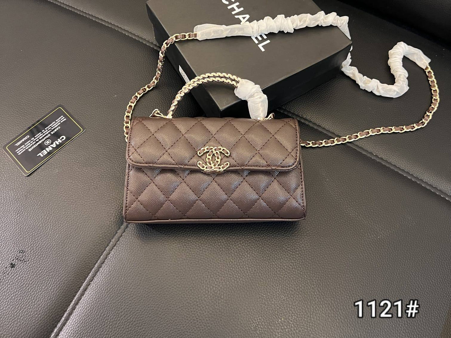 Chanel
100 dhs🇦🇪🇦🇪
with box
size 19cm

Zain26
♥️♥️♥️