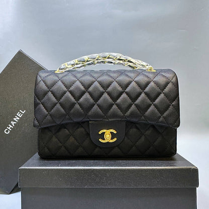 CHANEL
 GOOD QUALITY 
WITH BOX
125 dhs🇦🇪

Zain39
💓💓💓