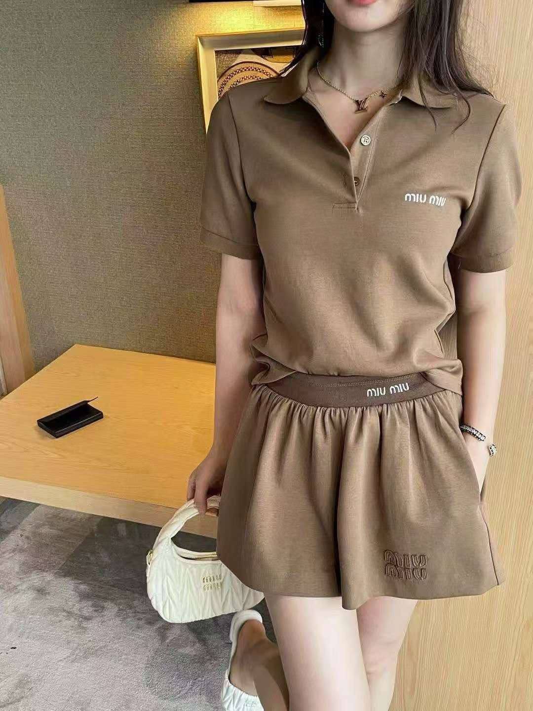 *New collections*                                                
MIU MIU

Super Master quality
Sizes: S M L XL*
380 dhs🇦🇪🇦🇪

Zain308
♥️♥️♥️
