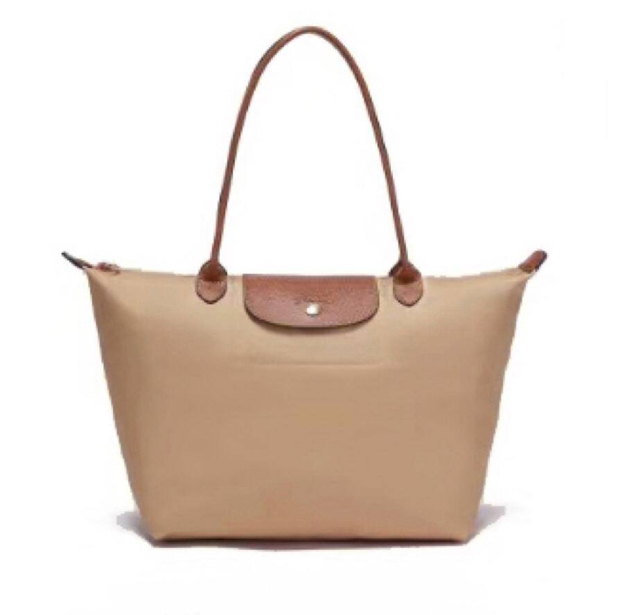 Longchamp
BIG
70 dhs❣️
size 46×19×30cm
Medium
60 dhs❣️
size 36×24×14cm
SMALL
50 dhs❣️
size 20×8.5×14cm

Zain41
♥️♥️♥️