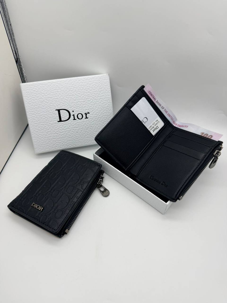 Dior Wallet 
65 dhs🇦🇪🇦🇪

Zain33
♥️♥️♥️