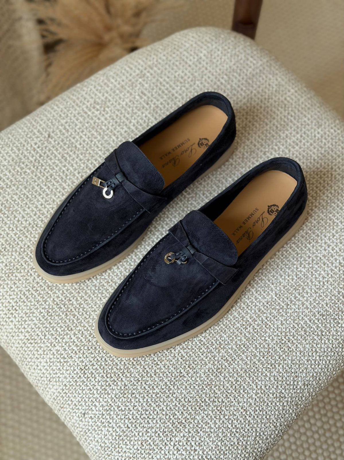 LORO PIANO

✨ new Collection
👠 36–41
💎 Premium Quality
🔥 Super Master
💰 430 dhs🇦🇪🇦🇪

Zain198
♥️♥️♥️