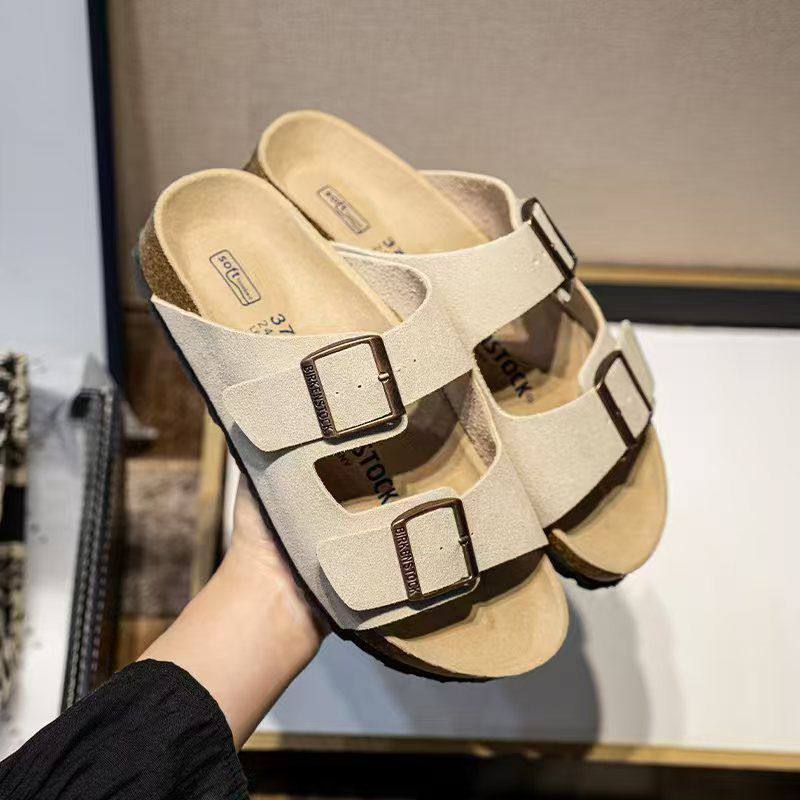 Birkenstock
36-46 
Good quality 
100 dhs💓

Zain138
♥️♥️♥️