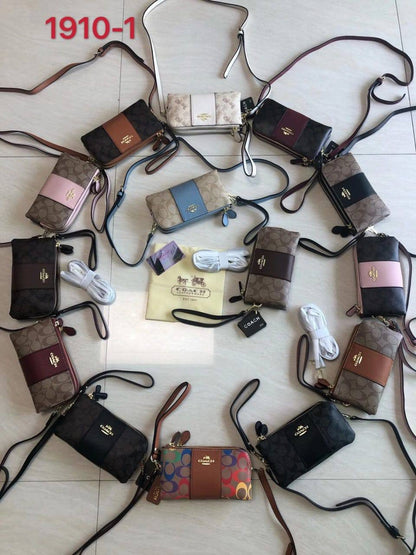 Coach

good quality
Small bag, 

double zipper
60 dhs✅

Zain136
♥️♥️♥️