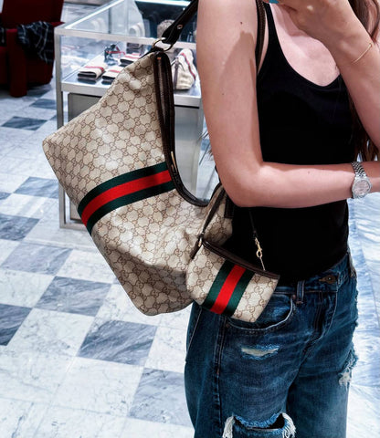 GUCCI COPY ONE  NEW CAME WITH BOX 
220 dhs🇦🇪🇦🇪

Zain295
♥️♥️♥️